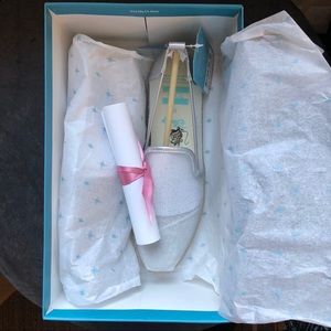 NWT Disney x TOMS Cinderella Glitter Slipper